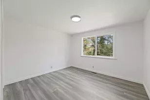 1100 Cantrall Rd, Jacksonville, OR 97530 - Photo 17