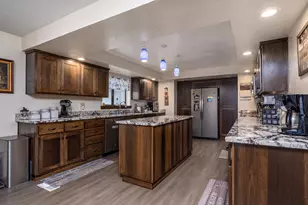 1000 Lawrence Ln, Merlin, OR 97532 - Photo 13