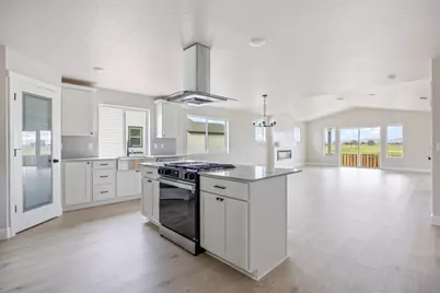 308 NW Monte Vista Avenue #26, Madras, OR 97741 - Photo 3