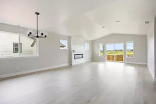 308 NW Monte Vis Ave, Madras, OR 97741 - Photo 7