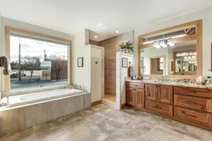 64146 Pioneer Loop, Bend, OR 97701 - Photo 23