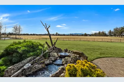 64146 Pioneer Loop, Bend, OR 97701 - Photo 31