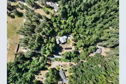 8081 W Evans Creek Road, Rogue River, OR 97537 - Photo 45