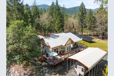 8081 W Evans Creek Road, Rogue River, OR 97537 - Photo 5