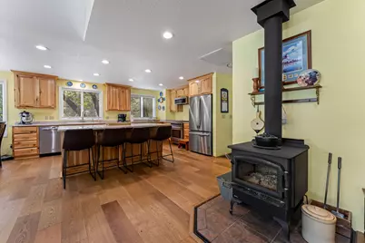 8081 W Evans Creek Road, Rogue River, OR 97537 - Photo 13