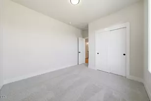 21424 SE Krakatoa Ct, Bend, OR 97702 - Photo 27