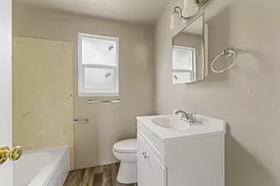 1215 W Main St, Medford, OR 97501 - Photo 25