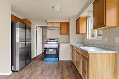 1215 W Main Street #C, G, J, Medford, OR 97501 - Photo 11