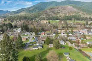 114 Short St, Rogue River, OR 97537 - Photo 35