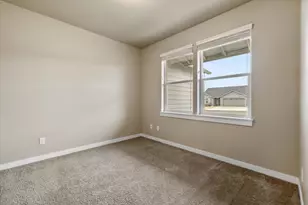 2433 NW Hazelwood Ave, Redmond, OR 97756 - Photo 25