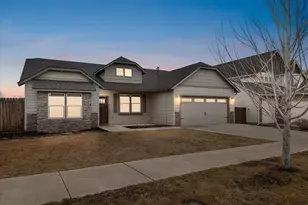 2433 NW Hazelwood Ave, Redmond, OR 97756 - Photo 39