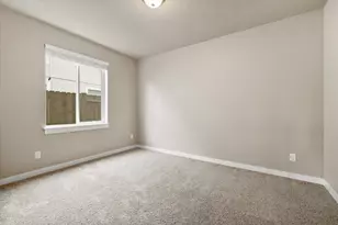2433 NW Hazelwood Ave, Redmond, OR 97756 - Photo 29
