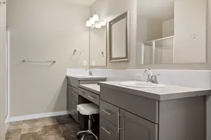 2433 NW Hazelwood Ave, Redmond, OR 97756 - Photo 21