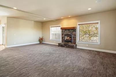 4122 SW Salmon Place, Redmond, OR 97756 - Photo 5