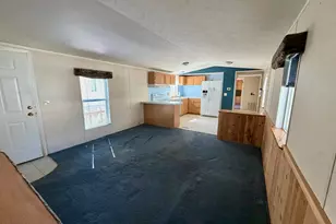 3700 Bellinger Ln, Medford, OR 97501 - Photo 5