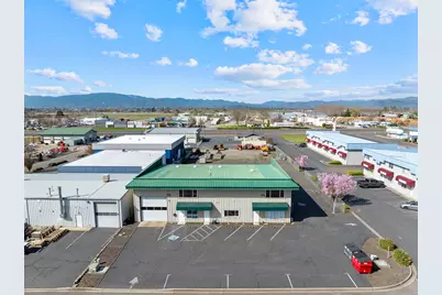 6062 Crater Lake Avenue, Central Point, OR 97502 - Photo 21