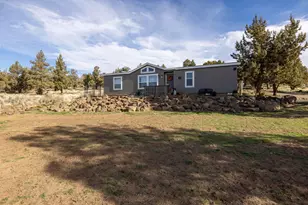21070 Robin Ave, Bend, OR 97703 - Photo 59