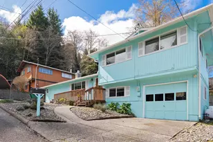 935 View St, Reedsport, OR 97467 - Photo 1