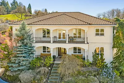 112 Monterey, Medford, OR 97504 - Photo 1