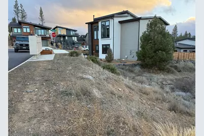 61175 SW Tippytoe Place, Bend, OR 97702 - Photo 11