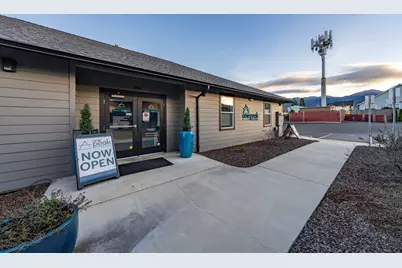 296 S Pacific Highway, Talent, OR 97540 - Photo 11