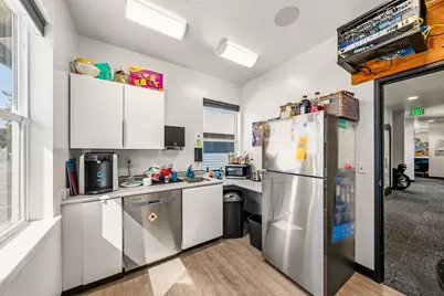 296 S Pacific Highway, Talent, OR 97540 - Photo 49