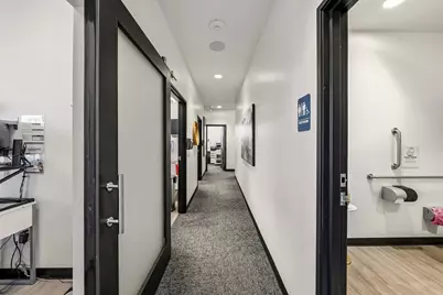 296 S Pacific Highway, Talent, OR 97540 - Photo 21