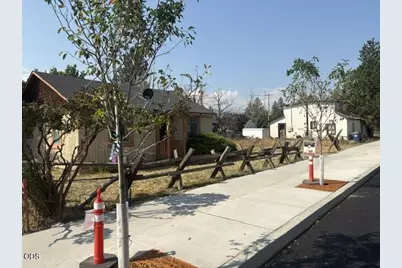 243 W Adams Avenue, Sisters, OR 97759 - Photo 1