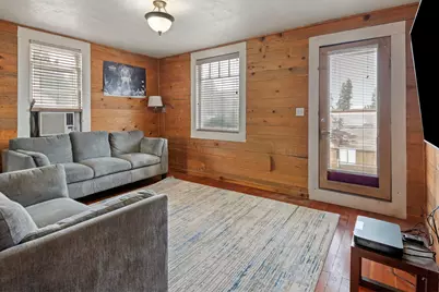 243 W Adams Avenue, Sisters, OR 97759 - Photo 1