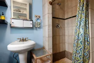 243 W Adams Ave, Sisters, OR 97759 - Photo 9