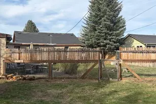 243 W Adams Ave, Sisters, OR 97759 - Photo 19