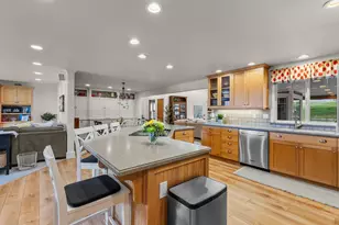 1042 NE Upper Dr, Madras, OR 97741 - Photo 13