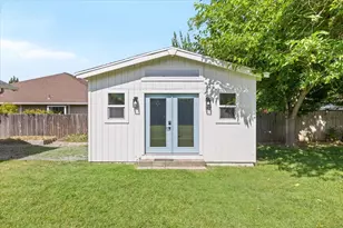 3073 Ruby Dr, Medford, OR 97504 - Photo 11