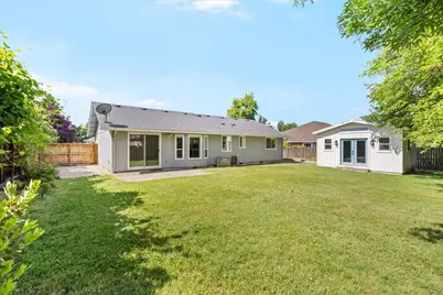 3073 Ruby Drive, Medford, OR 97504 - Photo 17