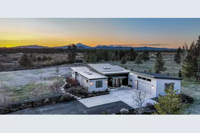 55543 Huntington Road, Bend, OR 97707 - Photo 3