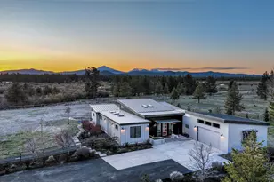 55543 Huntington Rd, Bend, OR 97707 - Photo 3