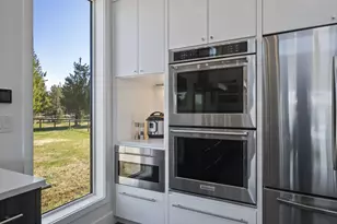 55543 Huntington Rd, Bend, OR 97707 - Photo 31