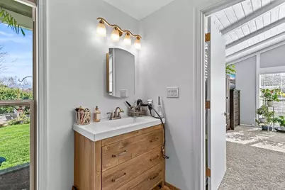 2860 W Griffin Creek Road, Medford, OR 97501 - Photo 17