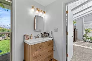 2860 W Griffin Creek Rd, Medford, OR 97501 - Photo 17