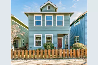 5 Logan Way, Talent, OR 97540 - Photo 1