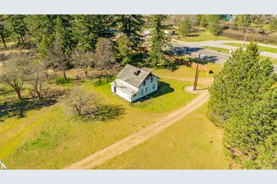 33105 Redwood Highway, Cave Junction, OR 97523 - Photo 3