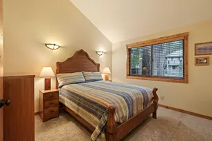 57809 Mt Rainier Ln, Sunriver, OR 97707 - Photo 17