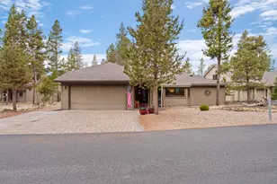 57809 Mt Rainier Ln, Sunriver, OR 97707 - Photo 1