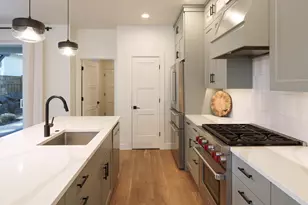 2424 NW Crossing Dr, Bend, OR 97703 - Photo 7