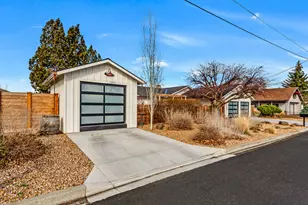 1443 SW Canyon Dr, Redmond, OR 97756 - Photo 3
