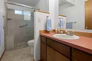 21060 Woodhaven Ave, Bend, OR 97702 - Photo 17