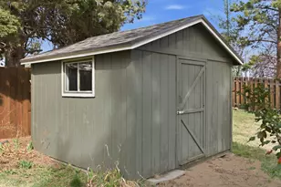 21060 Woodhaven Ave, Bend, OR 97702 - Photo 27