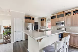 658 NE Shoshone Dr, Redmond, OR 97756 - Photo 5