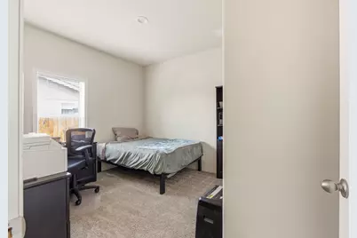 658 NE Shoshone Drive, Redmond, OR 97756 - Photo 33