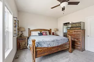 658 NE Shoshone Dr, Redmond, OR 97756 - Photo 11